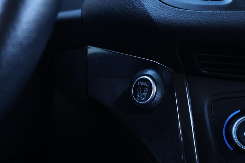 Ford Escape Vehicle Full-screen Gallery Image 29