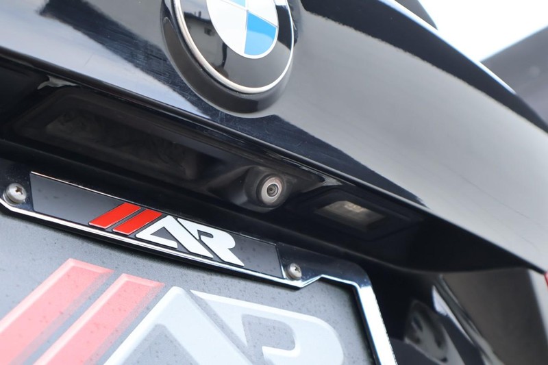 BMW X1 Vehicle Full-screen Gallery Image 08