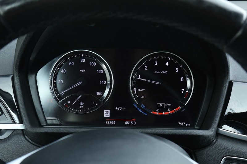 BMW X1 Vehicle Full-screen Gallery Image 26