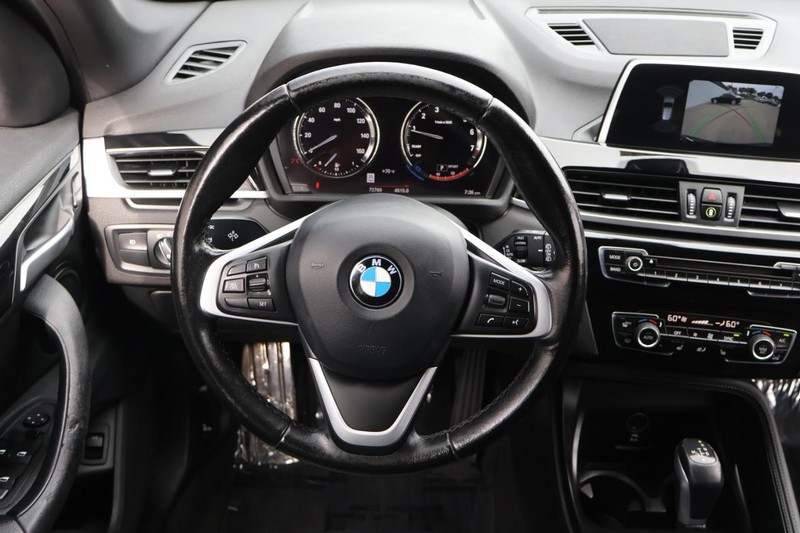 BMW X1 Vehicle Full-screen Gallery Image 27