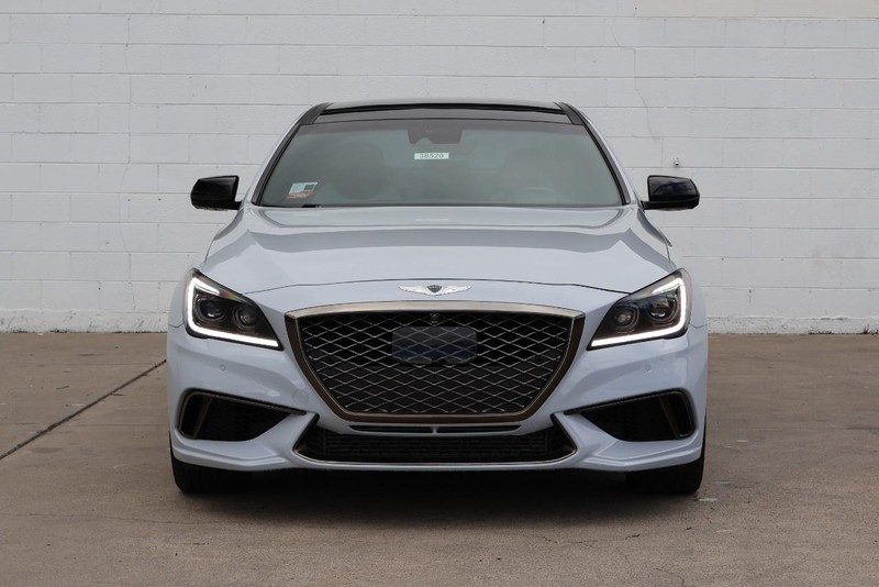 Genesis G80 Vehicle Full-screen Gallery Image 02