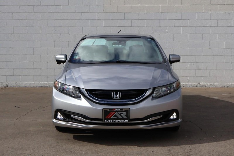 Honda Civic Hybrid Vehicle Full-screen Gallery Image 02