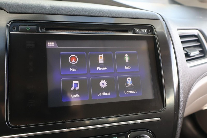 Honda Civic Hybrid Vehicle Full-screen Gallery Image 30