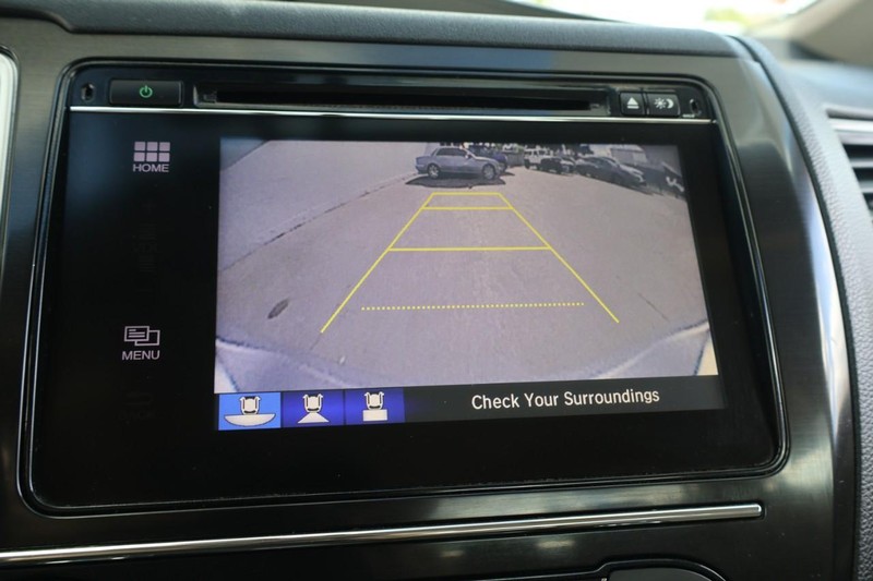 Honda Civic Hybrid Vehicle Full-screen Gallery Image 31