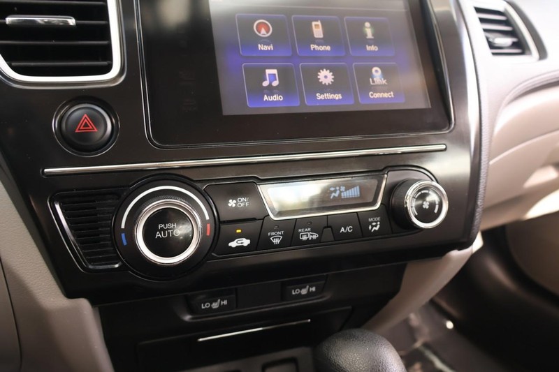 Honda Civic Hybrid Vehicle Full-screen Gallery Image 32