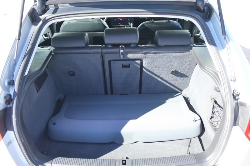 Audi A3 Vehicle Full-screen Gallery Image 08