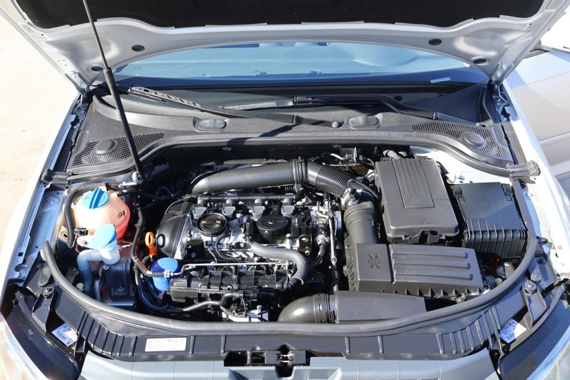 Audi A3 Vehicle Full-screen Gallery Image 12