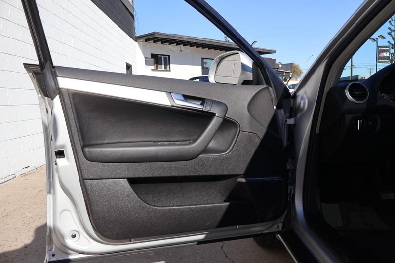 Audi A3 Vehicle Full-screen Gallery Image 14