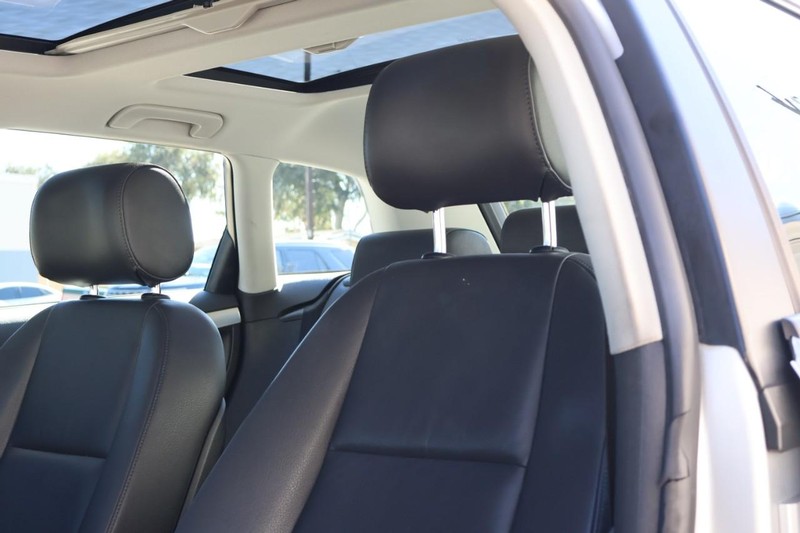 Audi A3 Vehicle Full-screen Gallery Image 19