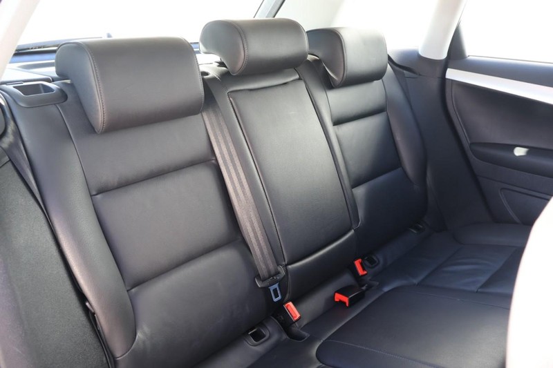 Audi A3 Vehicle Full-screen Gallery Image 23