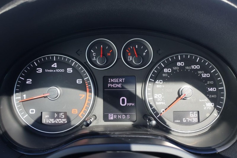 Audi A3 Vehicle Full-screen Gallery Image 25