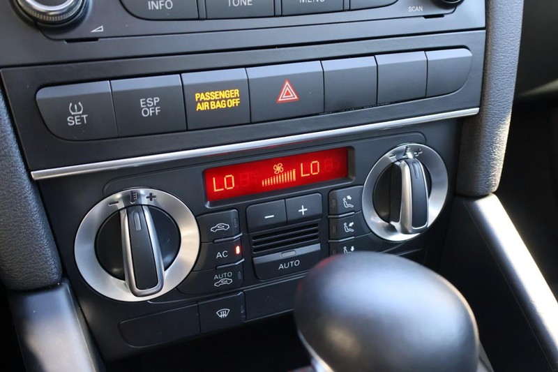 Audi A3 Vehicle Full-screen Gallery Image 31