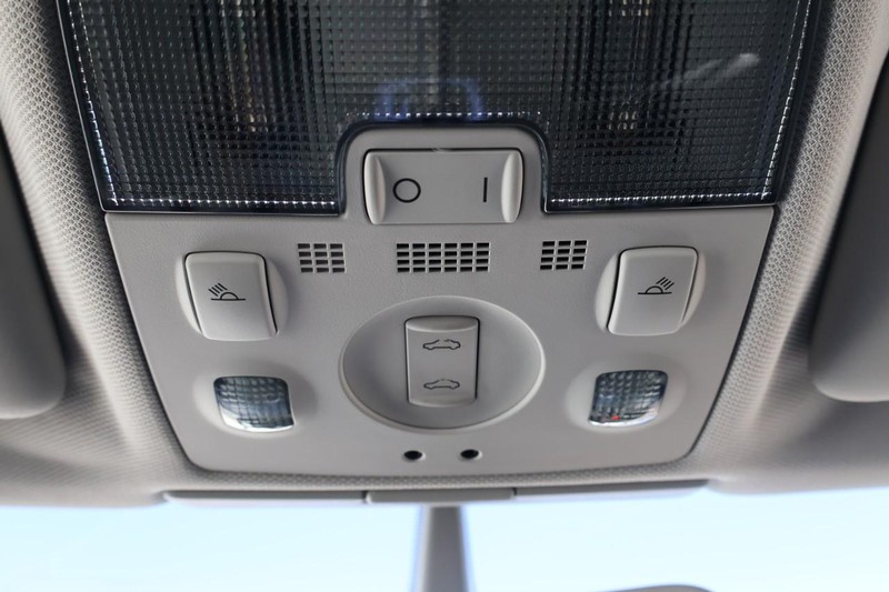 Audi A3 Vehicle Full-screen Gallery Image 34