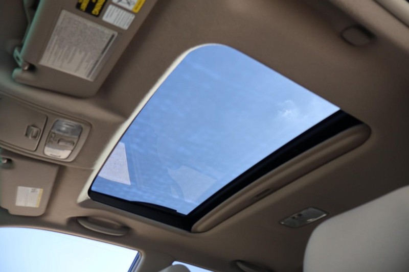 Toyota 4Runner Vehicle Full-screen Gallery Image 35