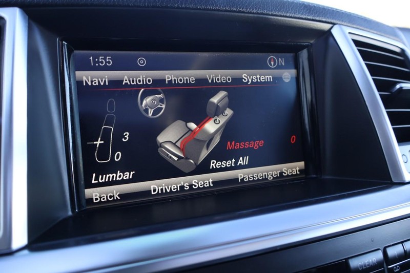 Mercedes-Benz GL-Class Vehicle Full-screen Gallery Image 38