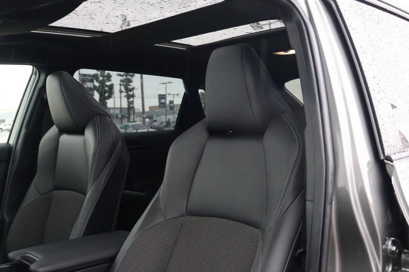 Toyota bZ4X Vehicle Full-screen Gallery Image 18