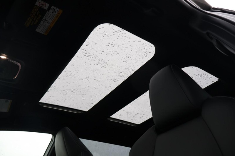 Toyota bZ4X Vehicle Full-screen Gallery Image 35