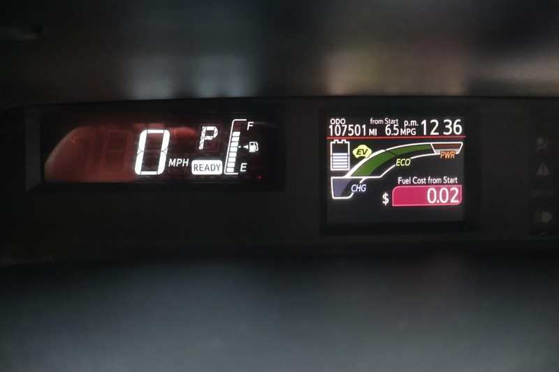 Toyota Prius C Vehicle Full-screen Gallery Image 22