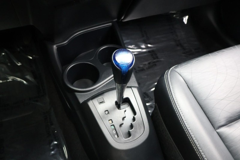 Toyota Prius C Vehicle Full-screen Gallery Image 31