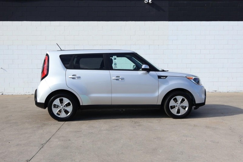 Kia Soul Vehicle Full-screen Gallery Image 04