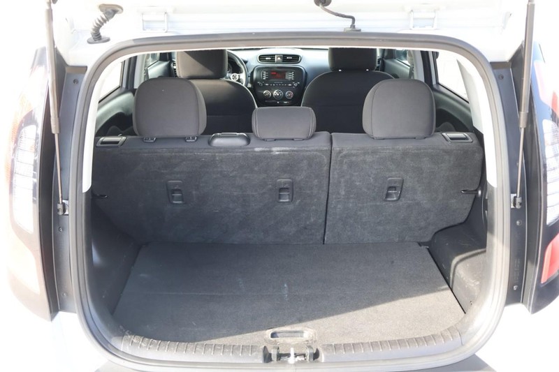 Kia Soul Vehicle Full-screen Gallery Image 08