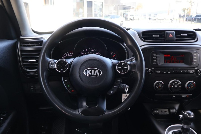 Kia Soul Vehicle Full-screen Gallery Image 25
