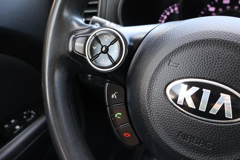 Kia Soul Vehicle Full-screen Gallery Image 26