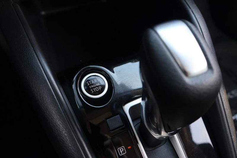 Nissan Kicks Vehicle Full-screen Gallery Image 33