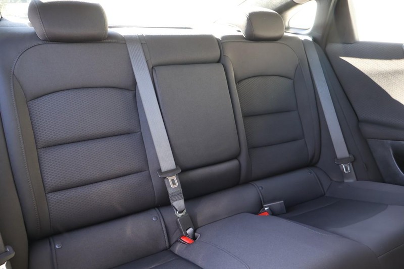 Chevrolet Malibu Vehicle Full-screen Gallery Image 22