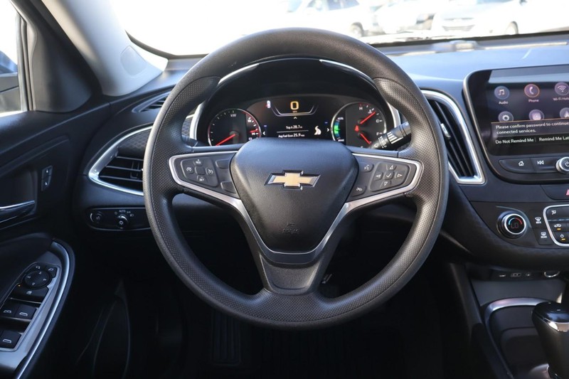 Chevrolet Malibu Vehicle Full-screen Gallery Image 26