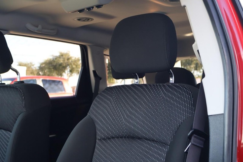 Dodge Journey Vehicle Full-screen Gallery Image 21