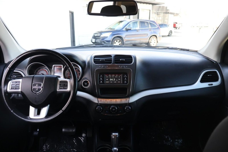 Dodge Journey Vehicle Full-screen Gallery Image 27