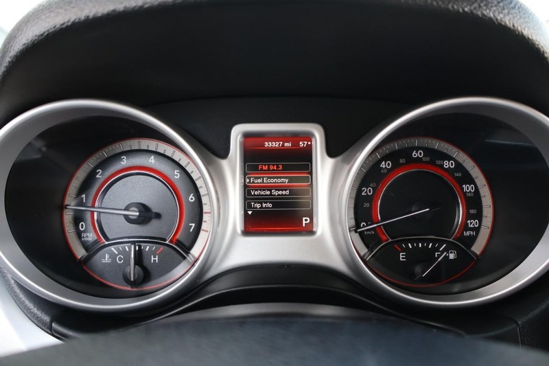 Dodge Journey Vehicle Full-screen Gallery Image 28