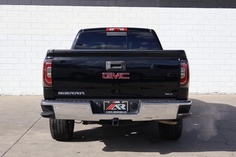GMC Sierra 1500 Vehicle Full-screen Gallery Image 06