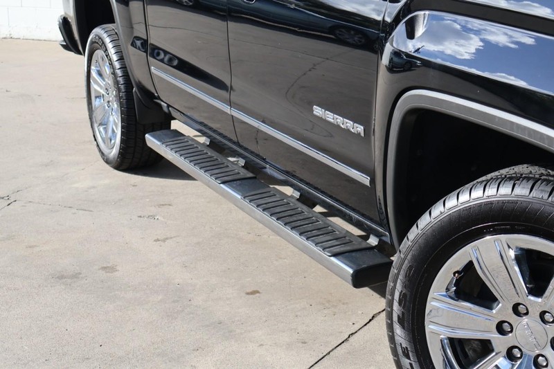 GMC Sierra 1500 Vehicle Full-screen Gallery Image 15