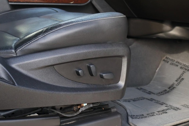 GMC Sierra 1500 Vehicle Full-screen Gallery Image 28