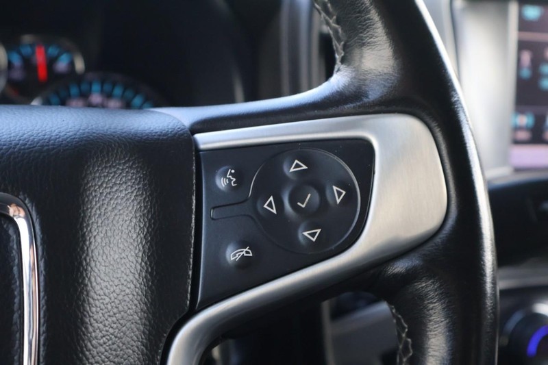 GMC Sierra 1500 Vehicle Full-screen Gallery Image 35