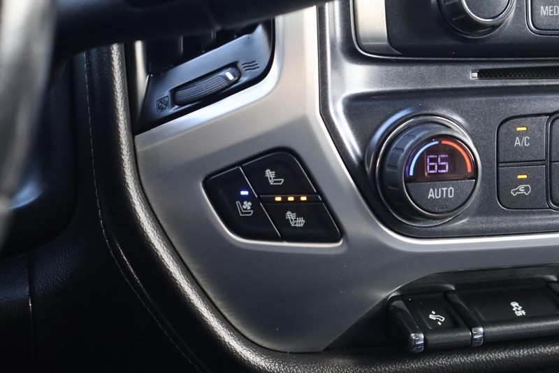 GMC Sierra 1500 Vehicle Full-screen Gallery Image 40