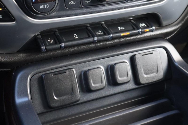 GMC Sierra 1500 Vehicle Full-screen Gallery Image 41