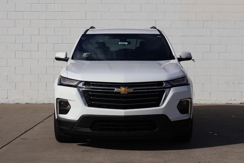 Chevrolet Traverse Vehicle Full-screen Gallery Image 02