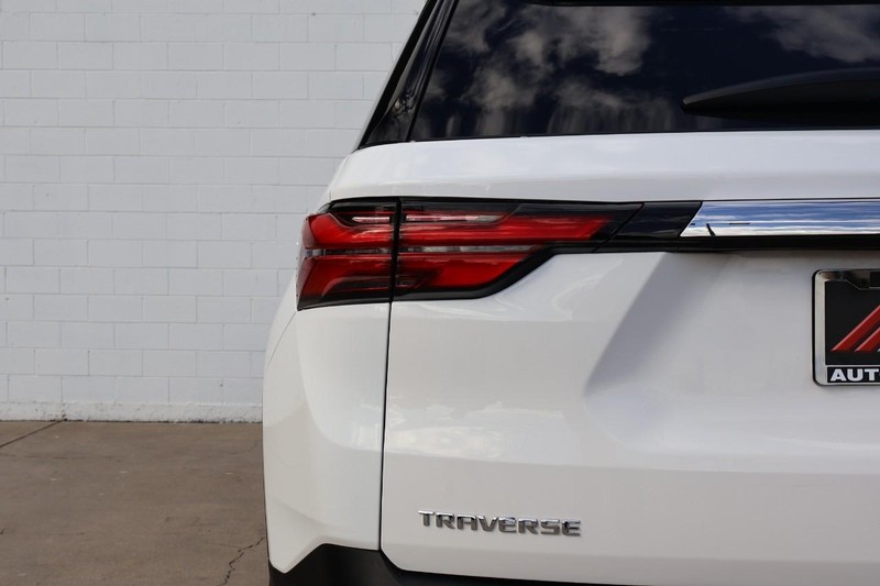 Chevrolet Traverse Vehicle Full-screen Gallery Image 07