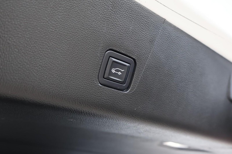 Chevrolet Traverse Vehicle Full-screen Gallery Image 10