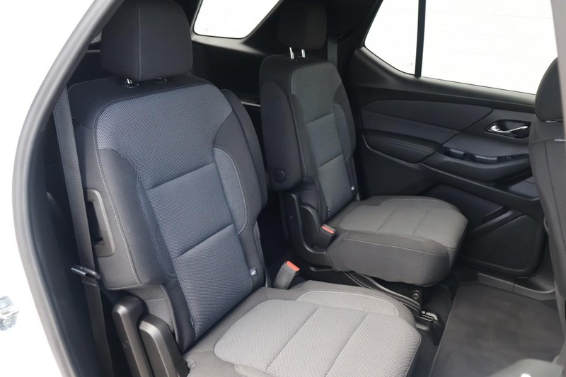 Chevrolet Traverse Vehicle Full-screen Gallery Image 26