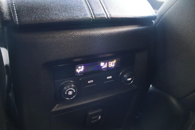 Chevrolet Traverse Vehicle Full-screen Gallery Image 28