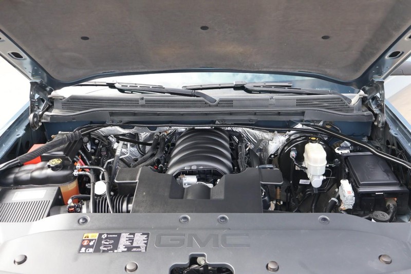 GMC Sierra 1500 Vehicle Full-screen Gallery Image 12