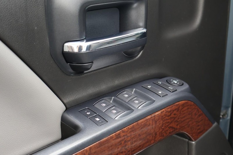 GMC Sierra 1500 Vehicle Full-screen Gallery Image 15