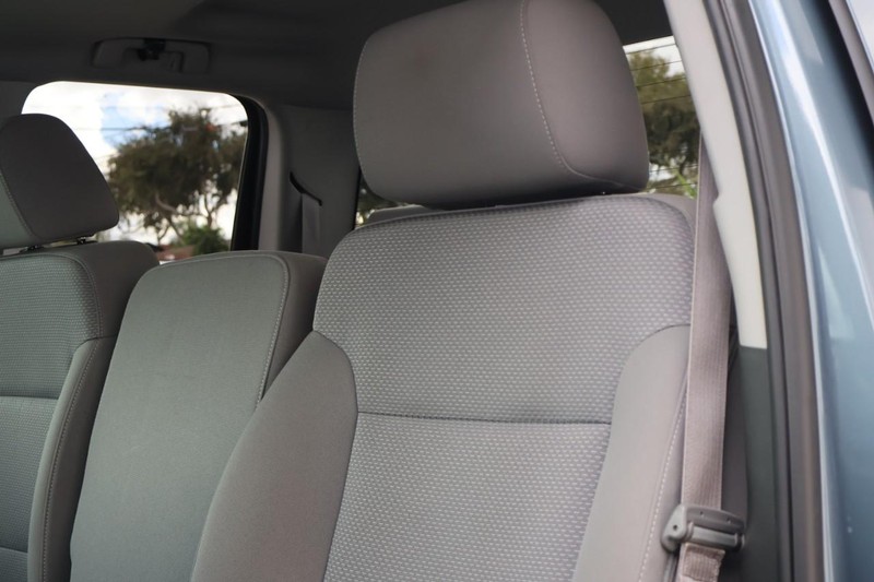 GMC Sierra 1500 Vehicle Full-screen Gallery Image 18