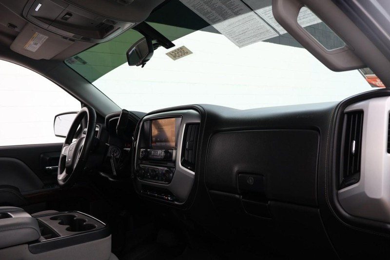 GMC Sierra 1500 Vehicle Full-screen Gallery Image 19