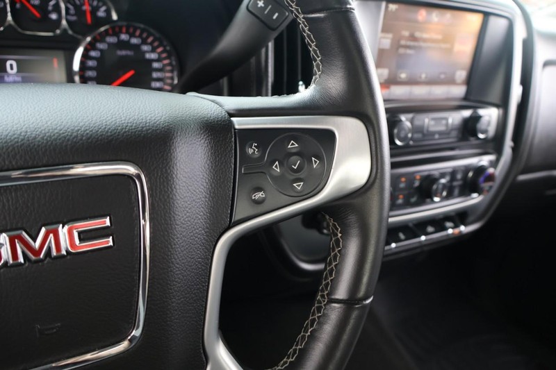 GMC Sierra 1500 Vehicle Full-screen Gallery Image 26