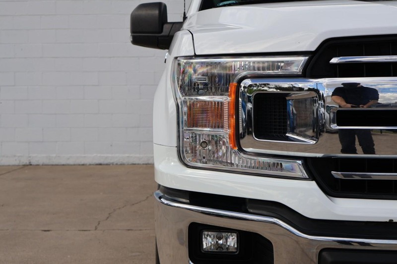 Ford F-150 Vehicle Full-screen Gallery Image 03